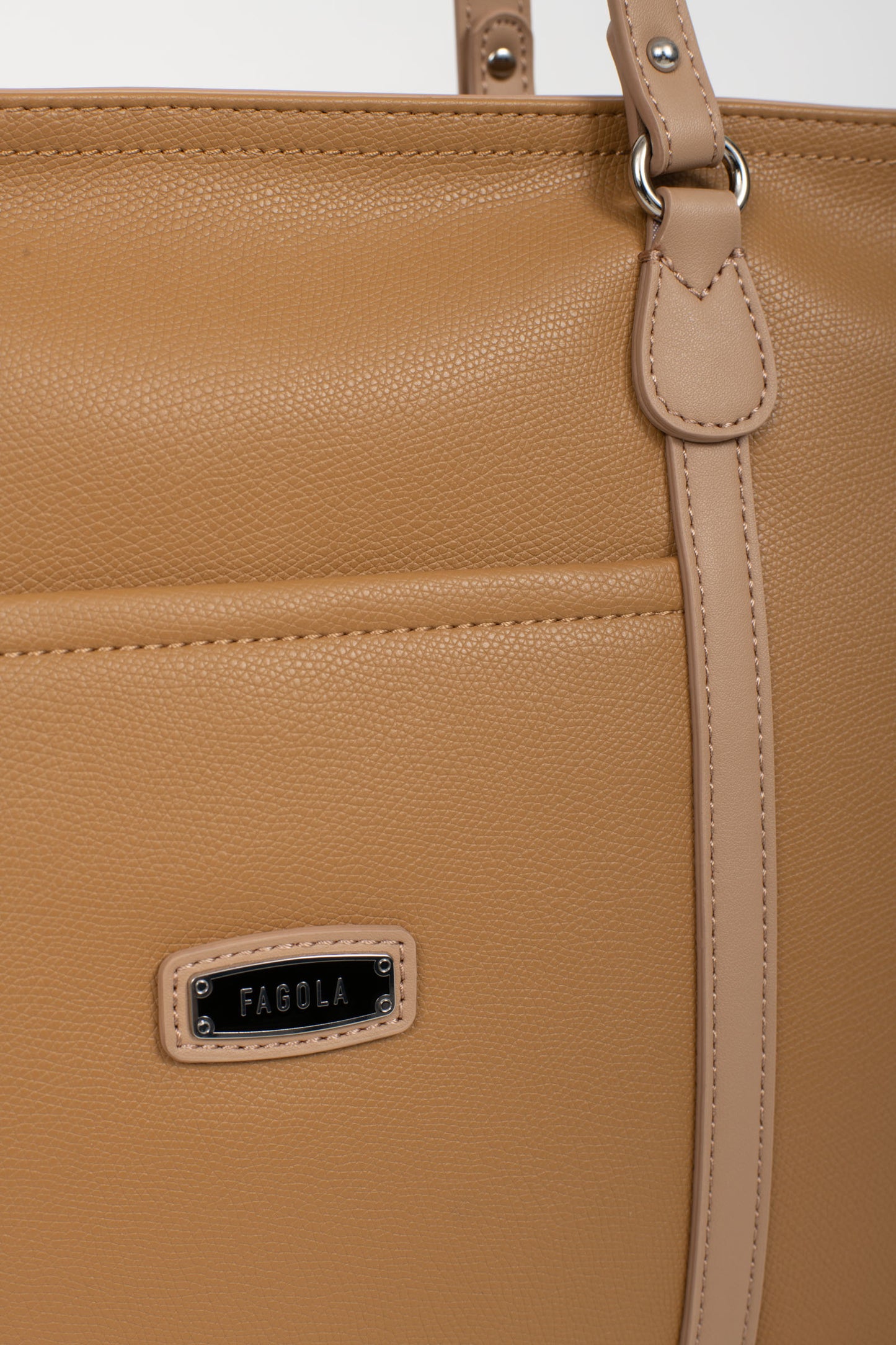 #couleur_taupe