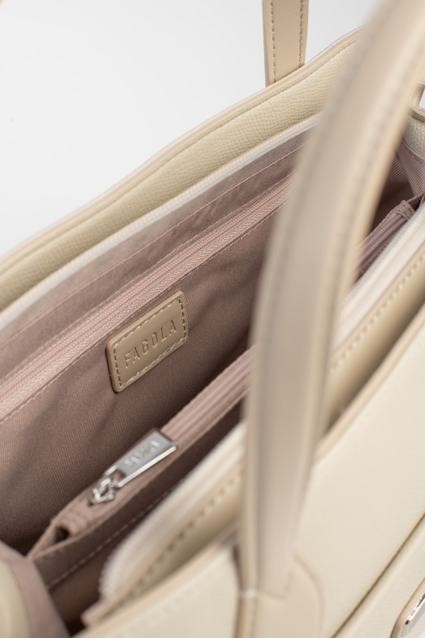 #couleur_beige
