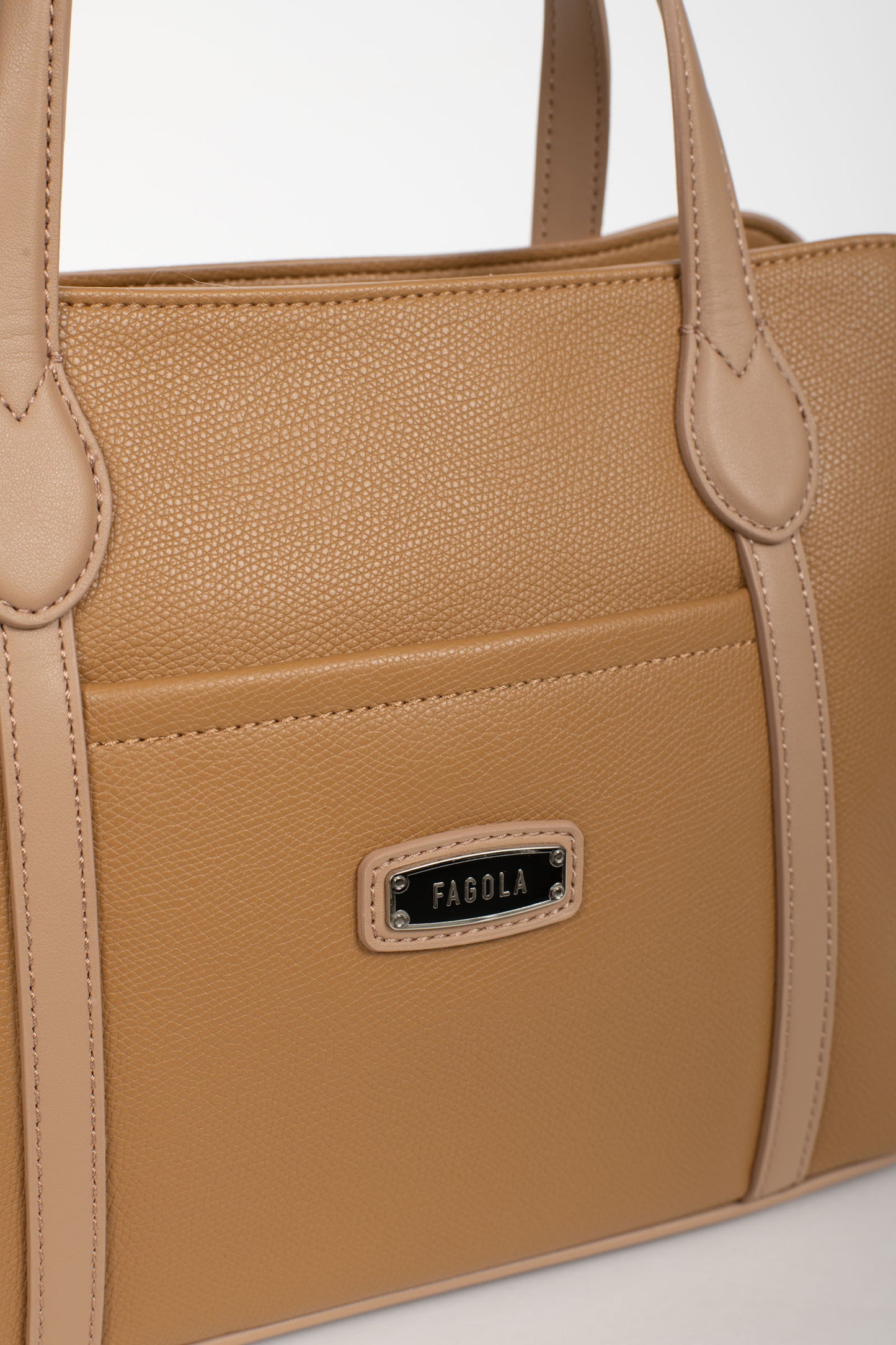 #couleur_taupe