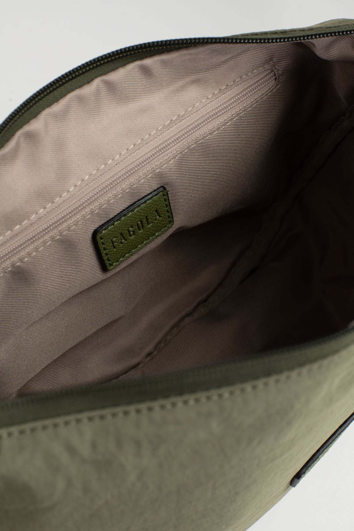 #couleur_kaki