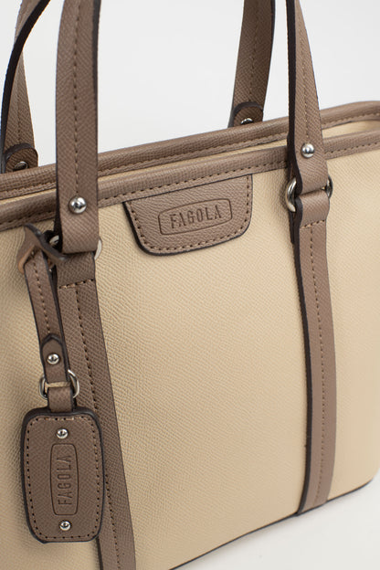 #couleur_crème/taupe