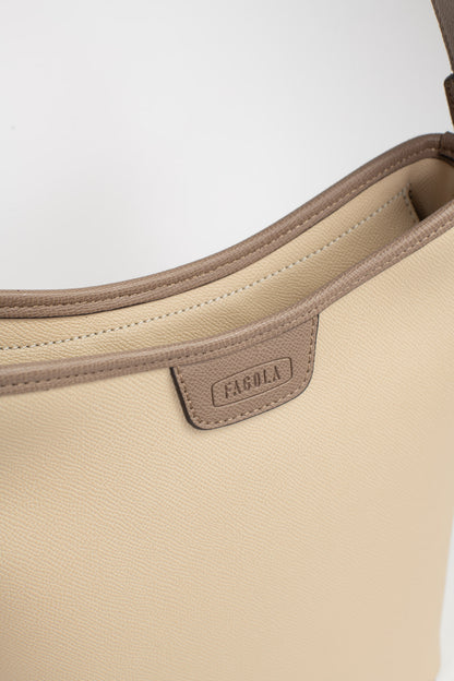 #couleur_crème/taupe